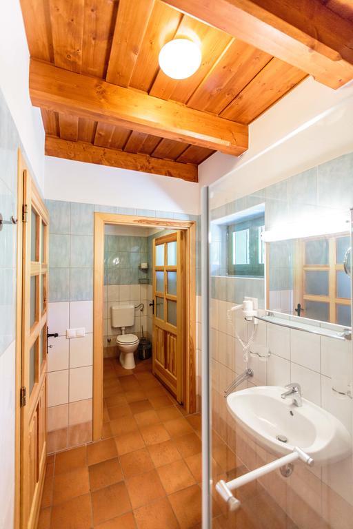 Oereghegyi Apartman Vindornyalak Quarto foto